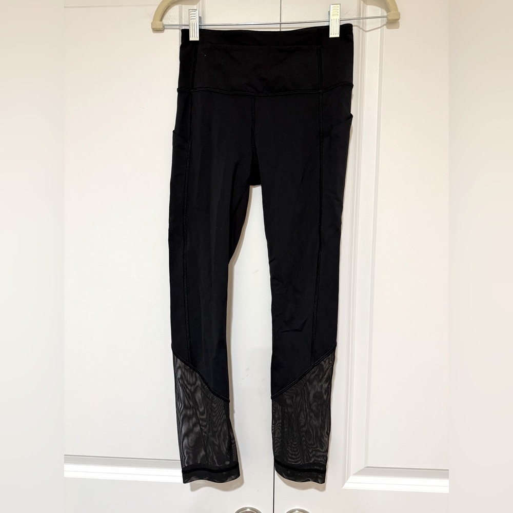 Lululemon Cropped Leggings Black mesh bottom sz 2 tag removed like new